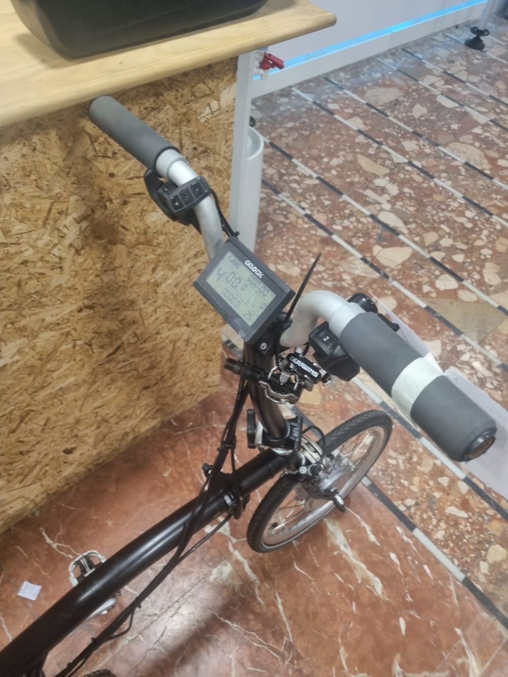 KIT Conversión Bicicleta Brompton Plegable en Eléctrica - Ciclotek Platinium LCD5 Motor 250W Batería 36v - Imagen 5